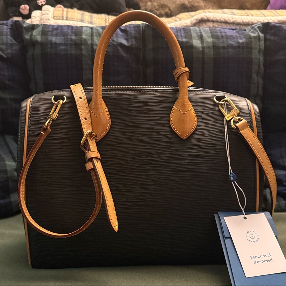 Louis Vuitton Black Epi Doc PM 2-way Handbag - Picture 2 of 14